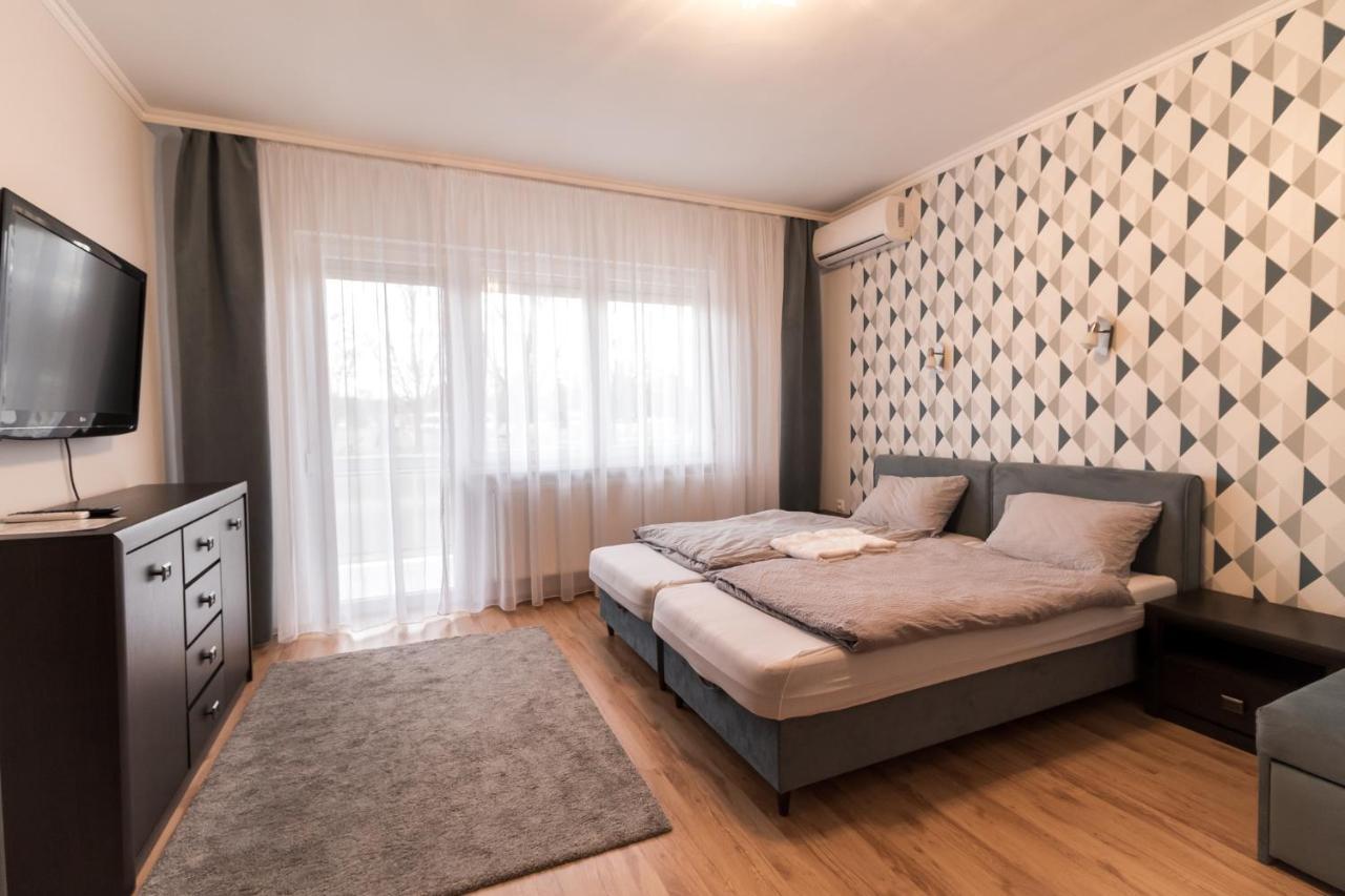 Thermal Next I Weninger Apartman Kiskunhalas Buitenkant foto