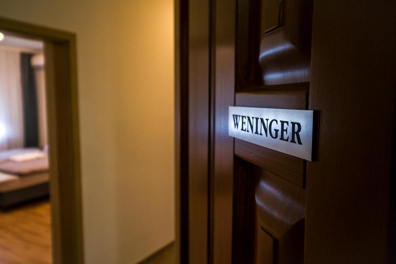 Thermal Next I Weninger Apartman Kiskunhalas Buitenkant foto