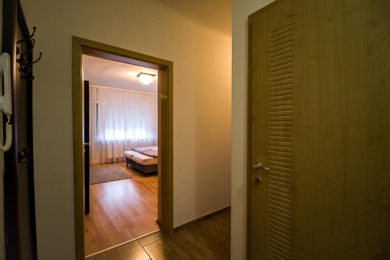 Thermal Next I Weninger Apartman Kiskunhalas Buitenkant foto