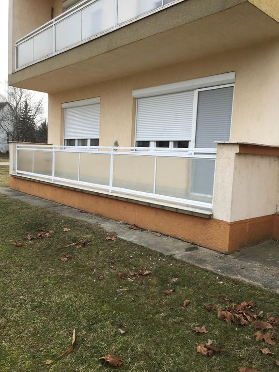 Thermal Next I Weninger Apartman Kiskunhalas Buitenkant foto